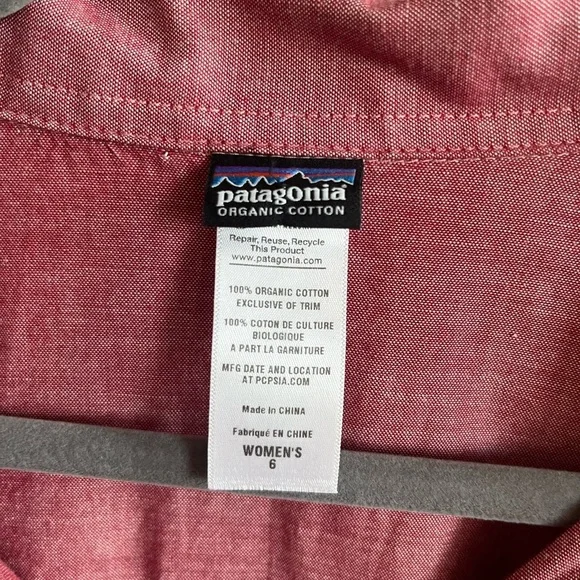 Patagonia W's Long-Sleeved Chambray Shirt - Picture 4 of 12